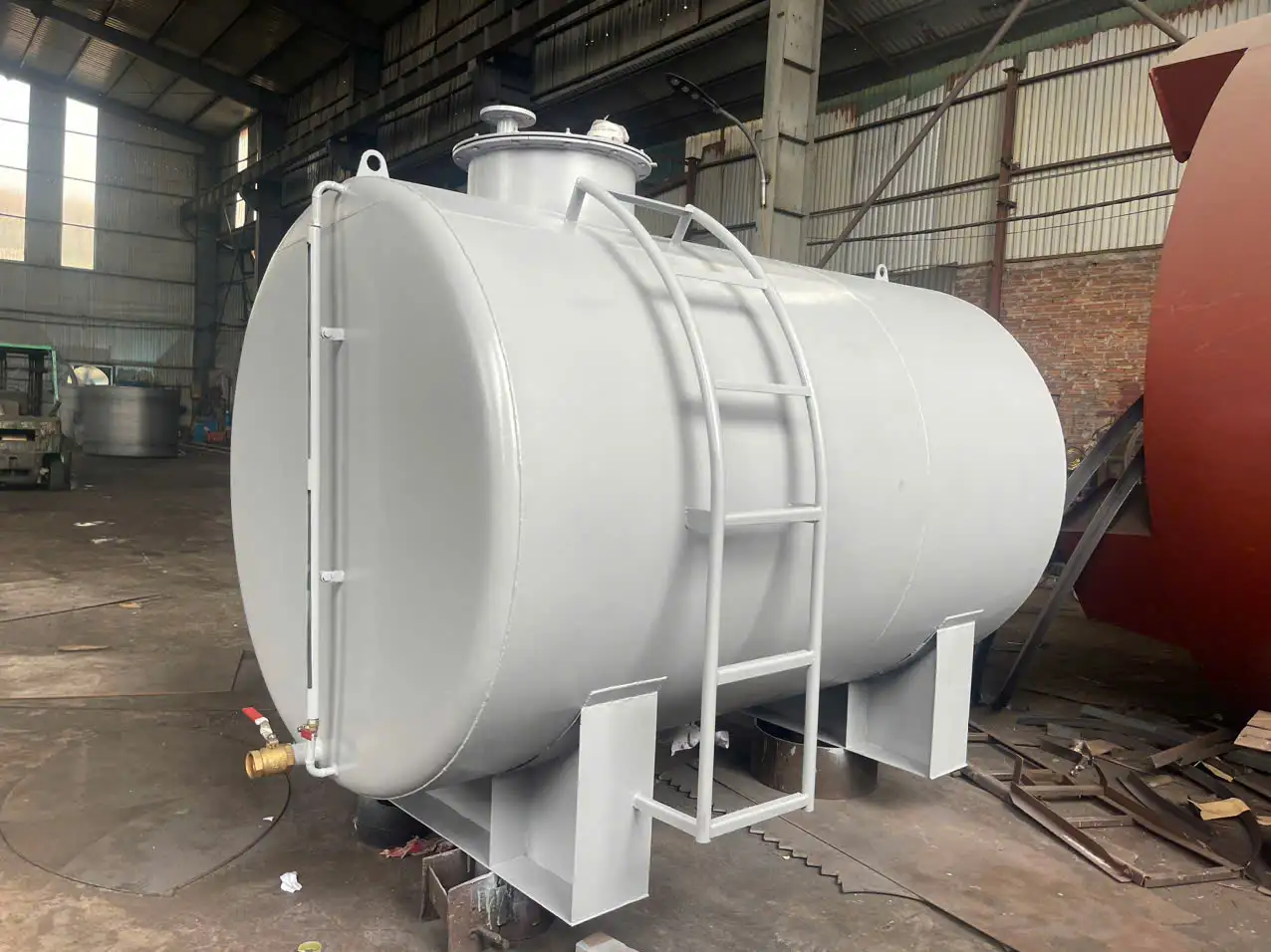 Xuong-gia-cong-bon-chua-xang-dau-tai-hai-phong